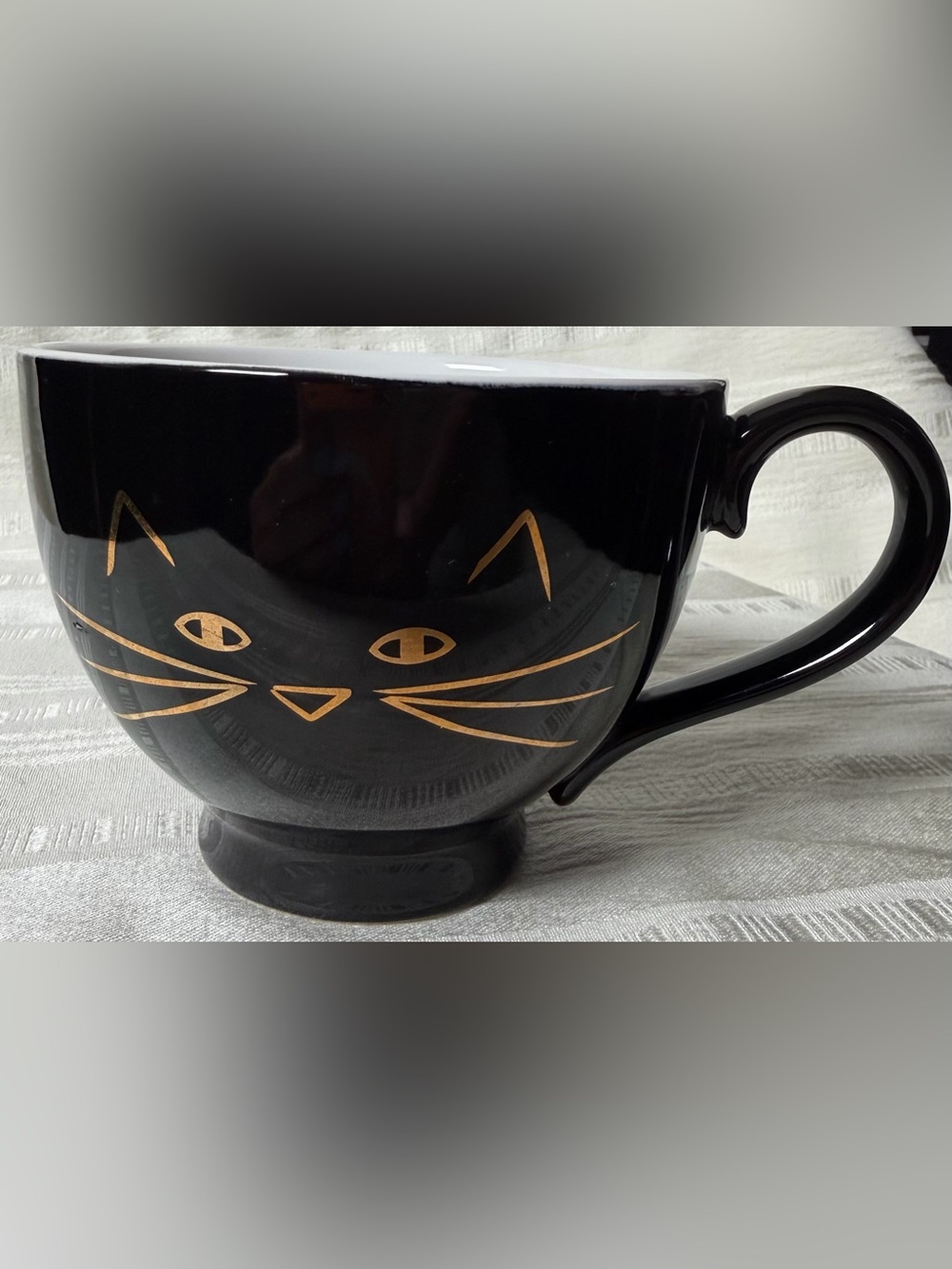 10 Strawberry Street Black Cat Mug Gold Face Heart Halloween Coffee Cup